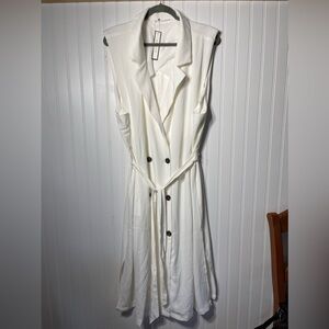 Soncy Shirt Dress w/buttons & belt.  Slits on both sides. Size chart in pics